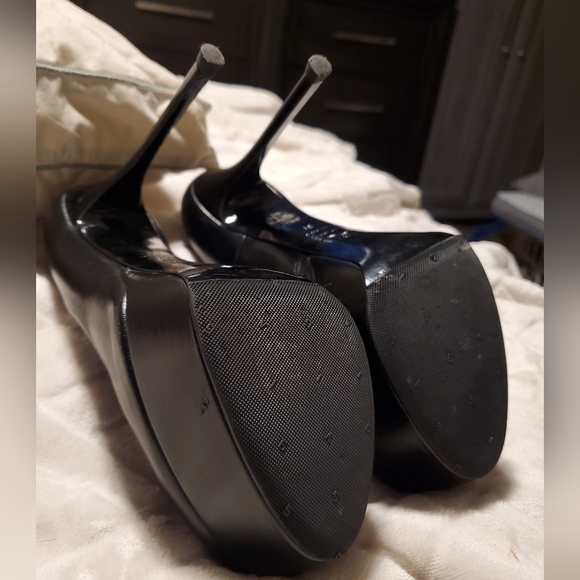 ALEXANDER MCQUEEN Black Leather Platform Stilettos - Picture 7 of 14